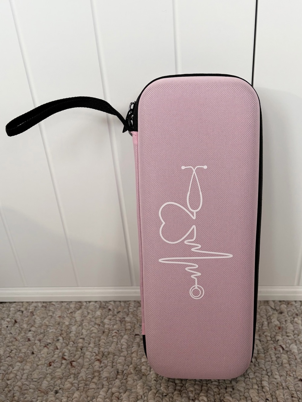 Pink Heartbeat Stethoscope case with Wrist Strap NURSING MEDICAL DOCTOR VET *NEW